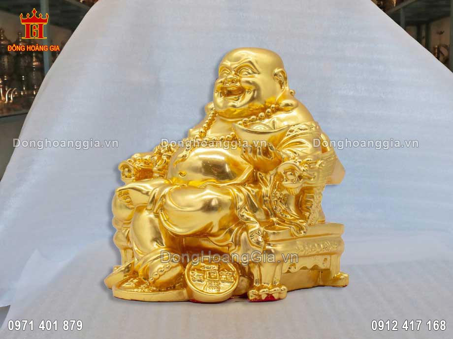 Bày trí tượng Phật Di Lặc mang đến bình an, may mắn cho gia đình